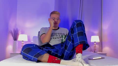 timi  jones online show from 12/19/24, 10:56