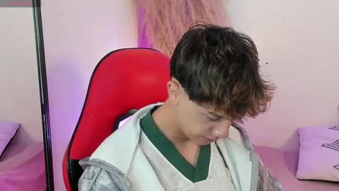 Timothy 21 years old online show from 09/12/25, 08:31