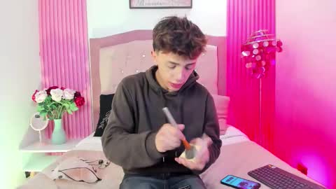 Timothy 21 years old online show from 02/04/26, 09:20