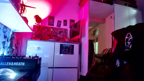m0rty Kitty online show from 12/23/25, 08:23