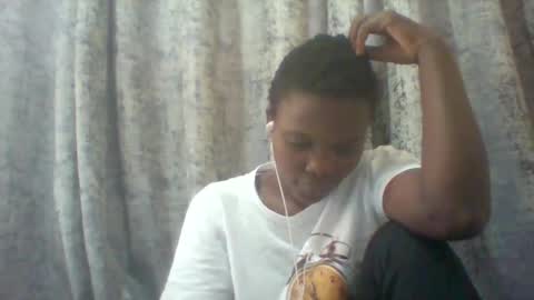 Snapshot of tina2030_1 chatting on 06/03/26, 08:39 tee online show from 06/03/26, 08:39