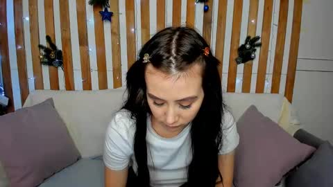 Tina online show from 01/12/25, 01:11