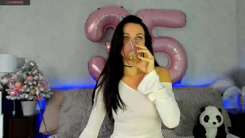 Tina online show from 11/30/25, 11:25