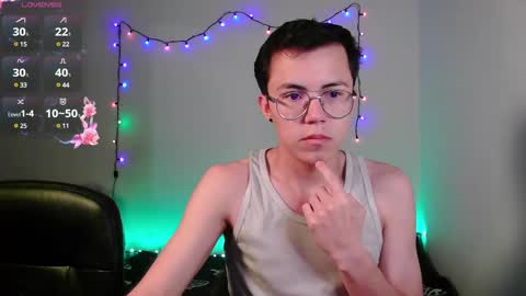 Snapshot of tina_n_charlie chatting on 01/18/25, 10:49 Tina N Charlie online show from 01/18/25, 10:49