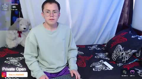 Snapshot of tina_n_charlie chatting on 09/20/25, 01:23 Tina N Charlie online show from 09/20/25, 01:23