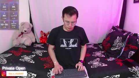 Snapshot of tina_n_charlie chatting on 09/24/25, 10:40 Tina N Charlie online show from 09/24/25, 10:40