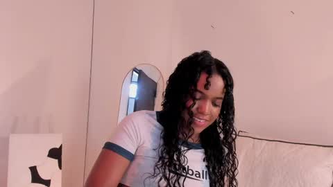 Snapshot of tina_rousse2 chatting on 04/24/26, 04:42 T I N A online show from 04/24/26, 04:42