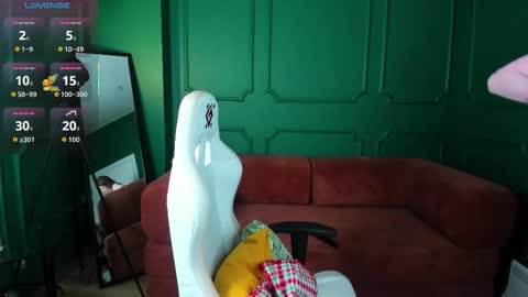 tina_tayllor__ online show from 02/05/26, 12:43