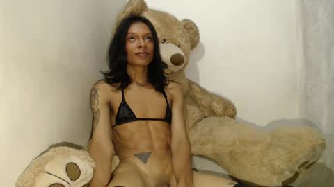 tinaa_williams online show from 02/25/25, 07:25