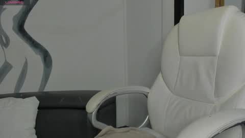 Tina  online show from 03/11/25, 08:41