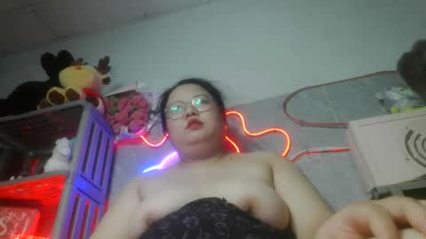 Snapshot of tini_bei chatting on 05/23/26, 04:00 tini_bei online show from 05/23/26, 04:00