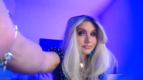 tinkerbell822 online show from 02/16/25, 08:54