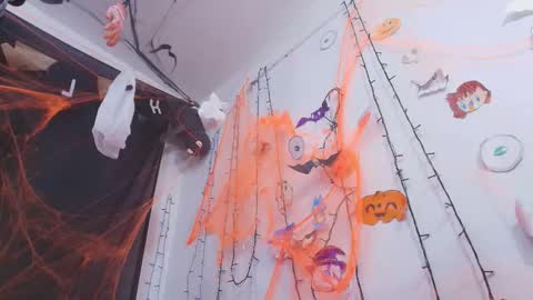 tinkerbell online show from 10/21/25, 07:25