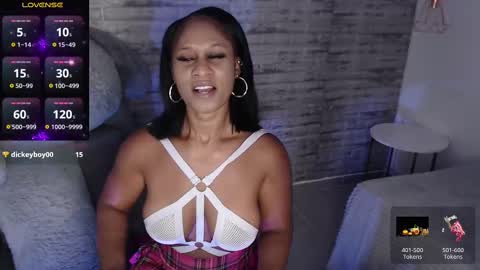 Tinna Goddess online show from 10/27/25, 12:31