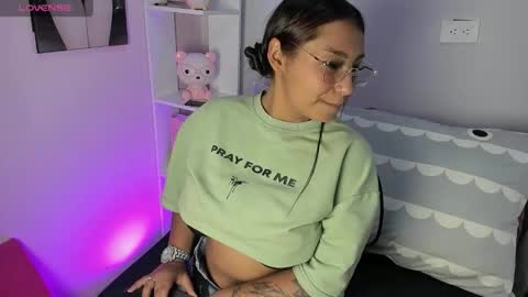 tinna noa online show from 03/04/26, 08:26