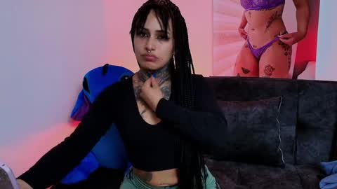 I AM BELLA  ----------- follow my  IG  TINNS 69 online show from 02/13/25, 11:58