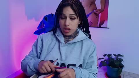 I AM BELLA  ----------- follow my  IG  TINNS 69 online show from 02/15/25, 08:00