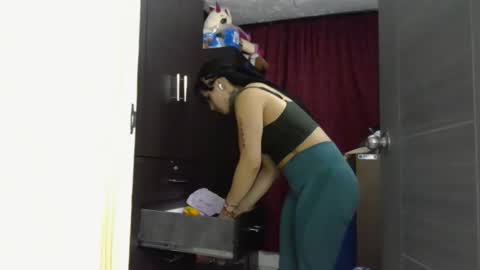 I AM BELLA  ----------- follow my  IG  TINNS 69 online show from 03/02/25, 01:58