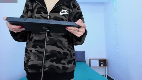 TINNY AND CANDY online show from 09/18/25, 10:06