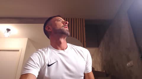 Snapshot of tinoclandestino chatting on 02/02/25, 06:10 tinoclandestino online show from 02/02/25, 06:10