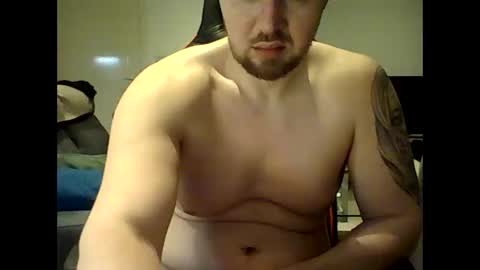 Snapshot of tinstranger33 chatting on 12/12/24, 03:32 tinstranger33 online show from 12/12/24, 03:32