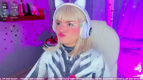 Emmy  blue berry1 online show from 02/17/25, 10:25