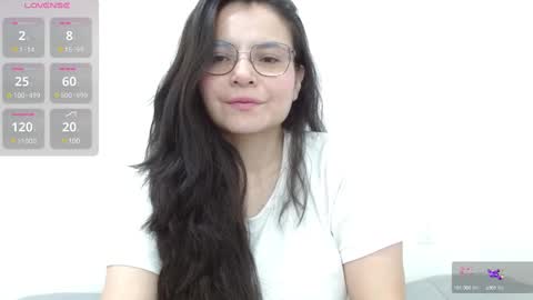 Snapshot of tiny_caroline chatting on 02/17/25, 02:42 Tiny Caroline online show from 02/17/25, 02:42