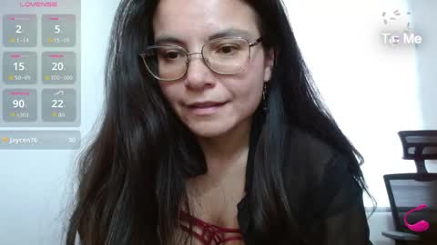 Tiny Caroline online show from 05/22/26, 11:32