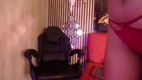 Tiny  online show from 05/07/26, 04:51