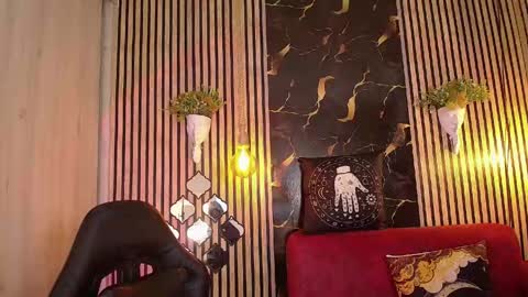 Tiny  online show from 06/04/26, 01:55