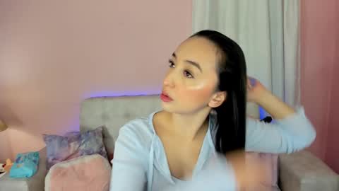 tiny_cora online show from 02/09/25, 04:40