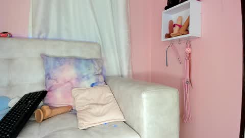 tiny_cora online show from 03/03/25, 07:49