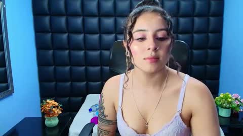 tiny online show from 11/12/25, 04:24