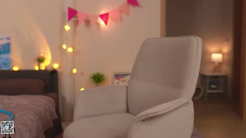 Snapshot of tiny_miracle chatting on 03/02/25, 07:12 Lyssa online show from 03/02/25, 07:12