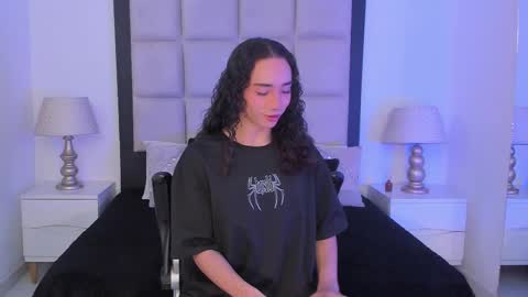 Snapshot of tiny_thomm chatting on 02/24/26, 06:11 Thomm Independent Model online show from 02/24/26, 06:11