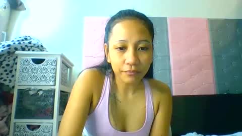 Snapshot of tinyasian911718 chatting on 12/16/24, 06:27 Tinyasian911718 sweetinyasian instagram online show from 12/16/24, 06:27