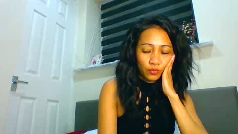 Snapshot of tinyasian911718 chatting on 12/18/24, 06:14 Tinyasian911718 sweetinyasian instagram online show from 12/18/24, 06:14