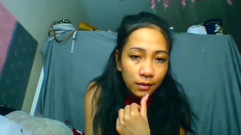 Snapshot of tinyasian911718 chatting on 12/23/24, 03:12 Tinyasian911718 sweetinyasian instagram online show from 12/23/24, 03:12