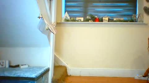 Snapshot of tinyasian911718 chatting on 12/29/24, 01:06 Tinyasian911718 sweetinyasian instagram online show from 12/29/24, 01:06