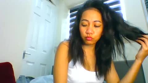 Snapshot of tinyasian911718 chatting on 01/07/25, 12:20 Tinyasian911718 sweetinyasian instagram online show from 01/07/25, 12:20