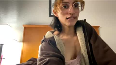 tinyhairycherry online show from 04/15/26, 01:45