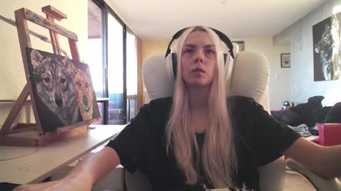 stage Kylie Sinner  brand CLITBAIT online show from 11/02/25, 08:44