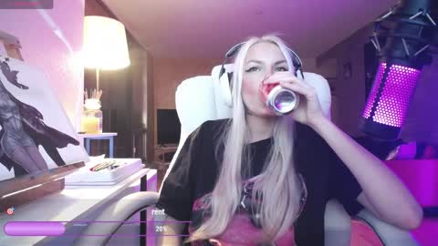 stage Kylie Sinner  brand CLITBAIT online show from 04/07/26, 04:57