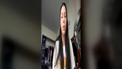 Snapshot of tinykylie chatting on 06/24/26, 12:15 stage Kylie Sinner brand CLITBAIT online show from 06/24/26, 12:15