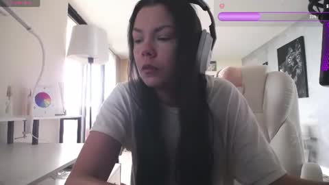 Snapshot of tinykylie chatting on 07/08/26, 09:19 stage Kylie Sinner brand CLITBAIT online show from 07/08/26, 09:19