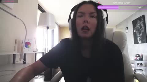 Snapshot of tinykylie chatting on 07/10/26, 09:06 stage Kylie Sinner brand CLITBAIT online show from 07/10/26, 09:06