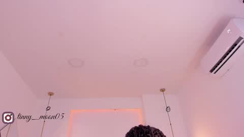 Luna  online show from 01/16/25, 01:47