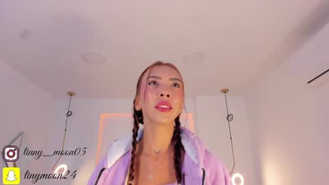 Luna  online show from 02/08/25, 10:39