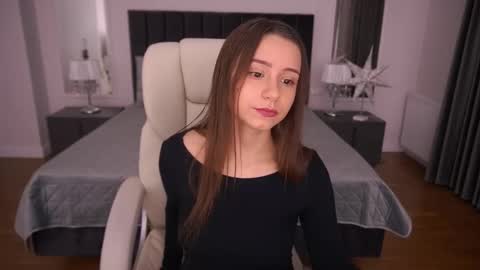 Snapshot of tinynataliee chatting on 12/15/25, 02:38 tinynataliee online show from 12/15/25, 02:38