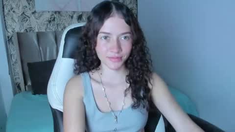 Snapshot of tinysophi chatting on 07/05/26, 03:19 tinysophi online show from 07/05/26, 03:19